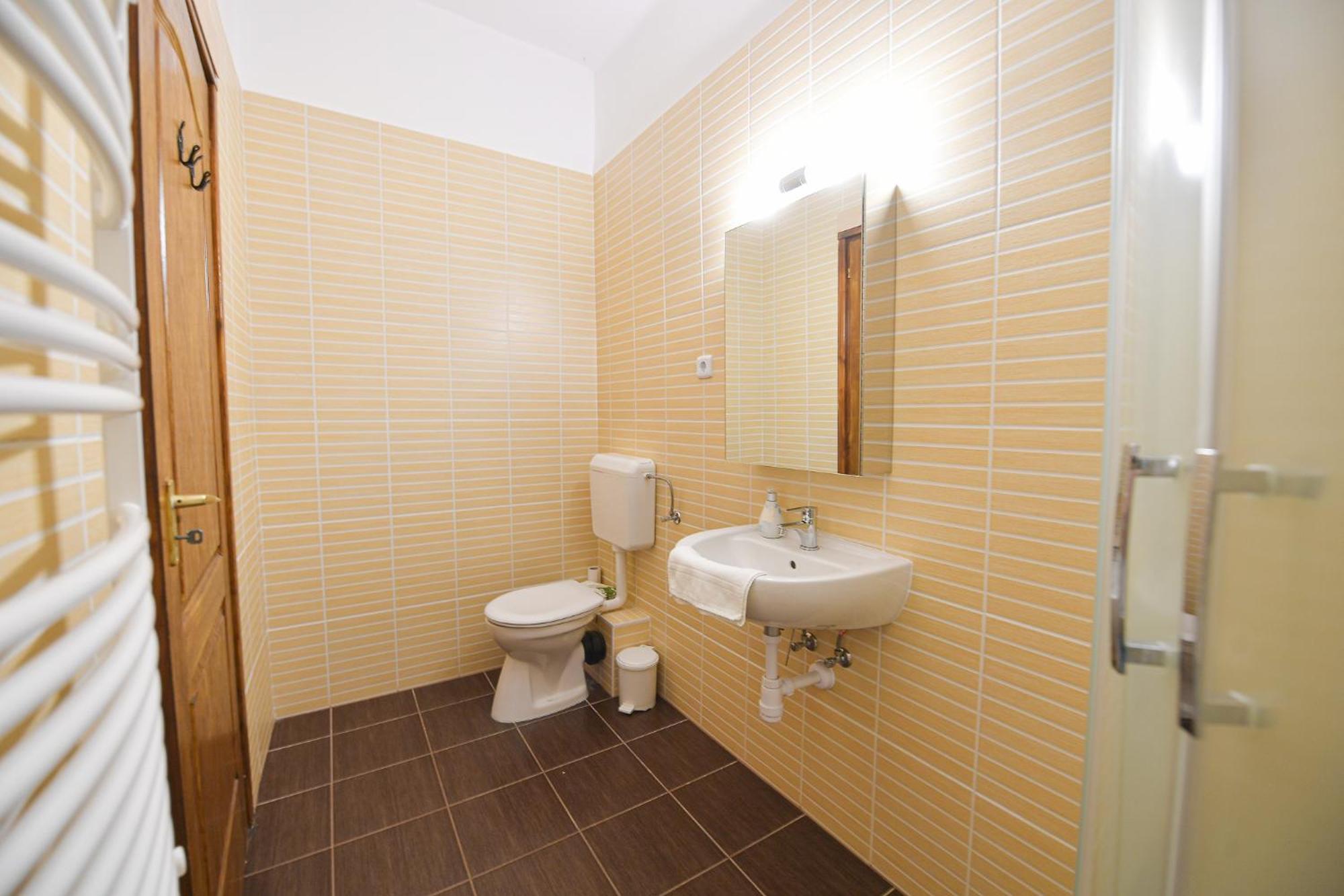 Kokusz Apartmanok Eger Room photo
