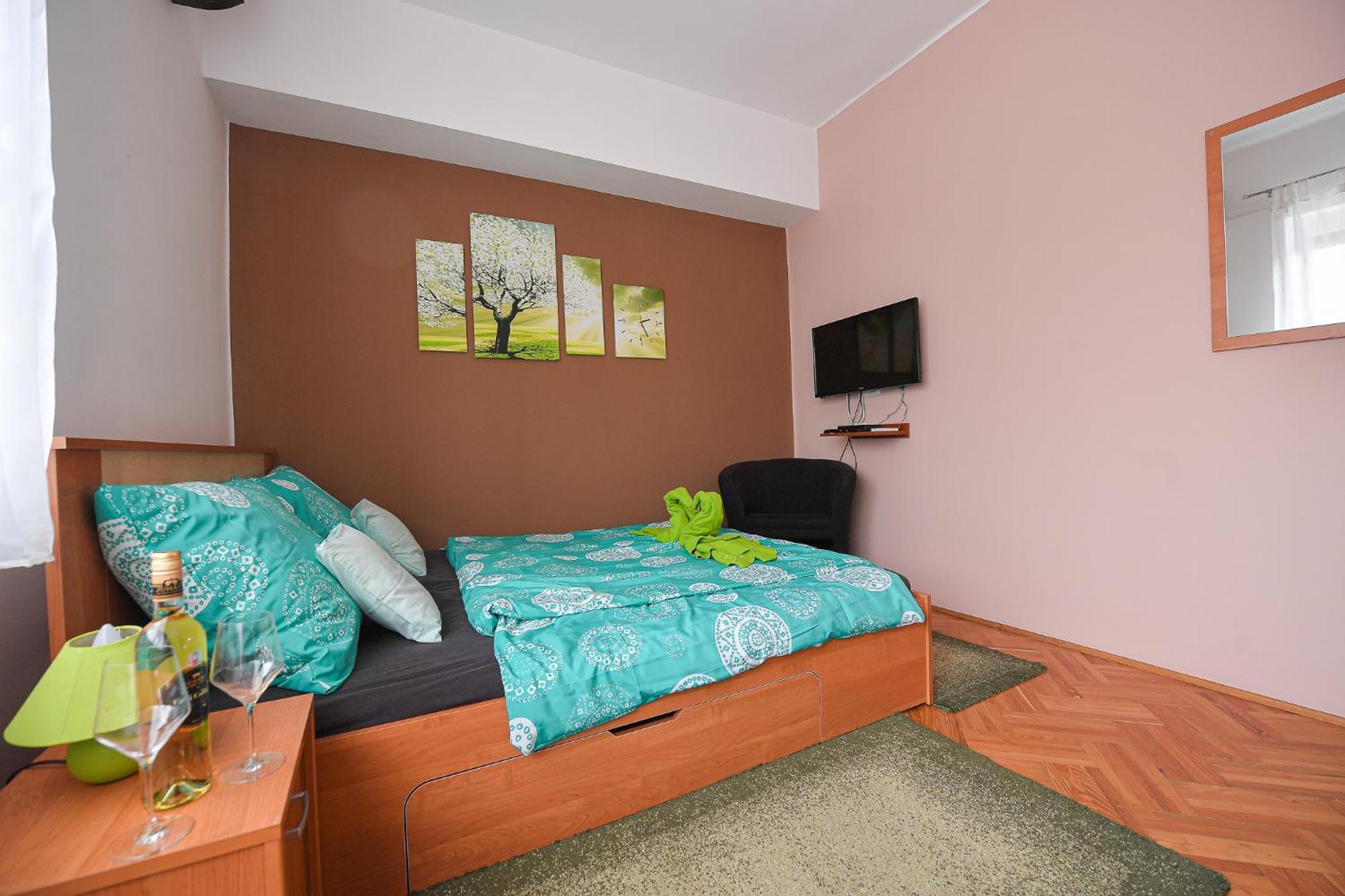 Kokusz Apartmanok Eger Room photo